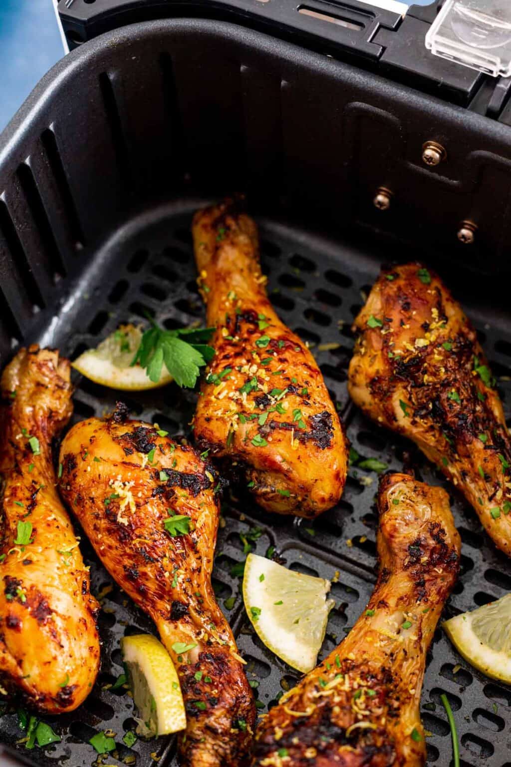 Air Fryer Chicken Drumsticks (With Lemon Garlic) - The Yummy Bowl