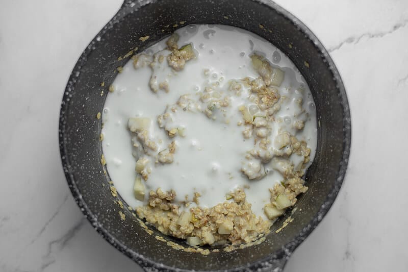 Spiced Pear Porridge Vegan