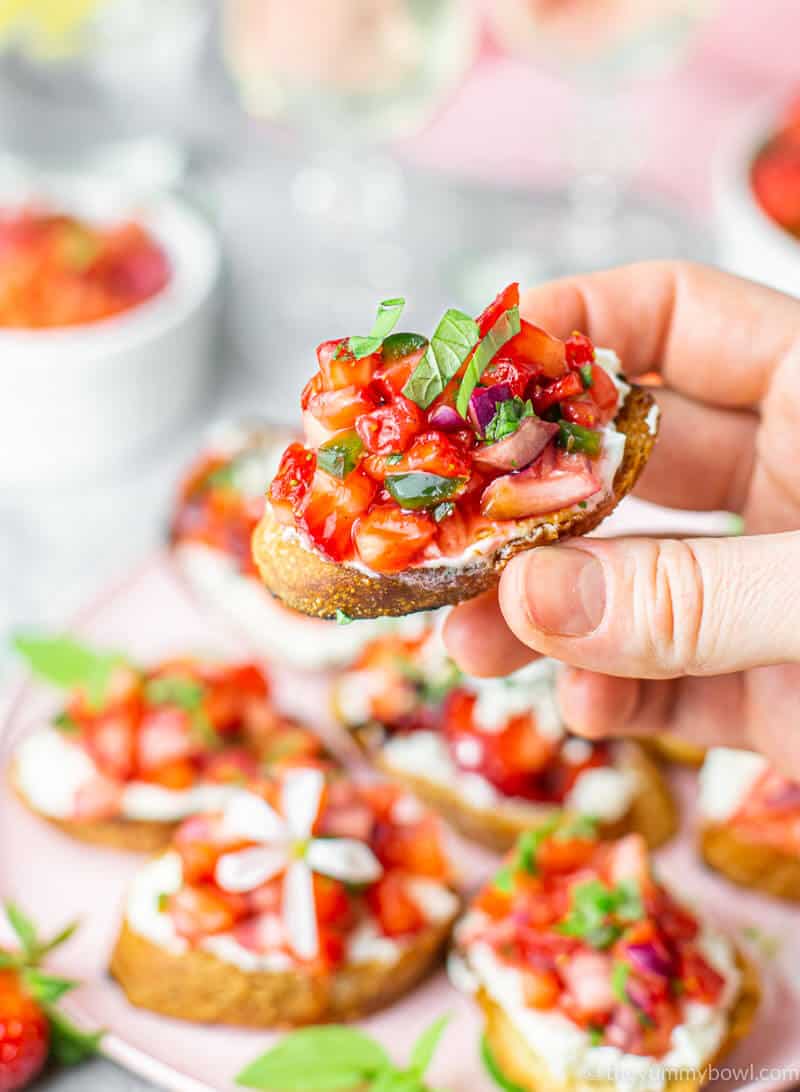 How To Make Crostini With Strawberry Salsa