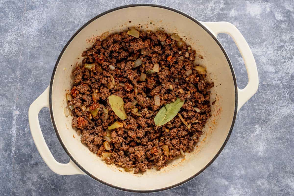 ground beef cooked in dutch oven with spices