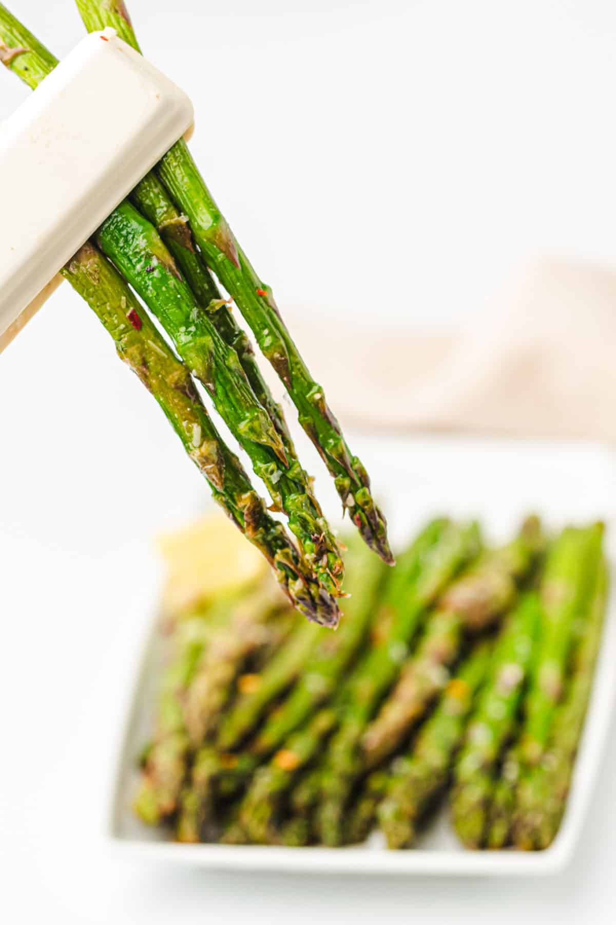 air fryer asparagus.