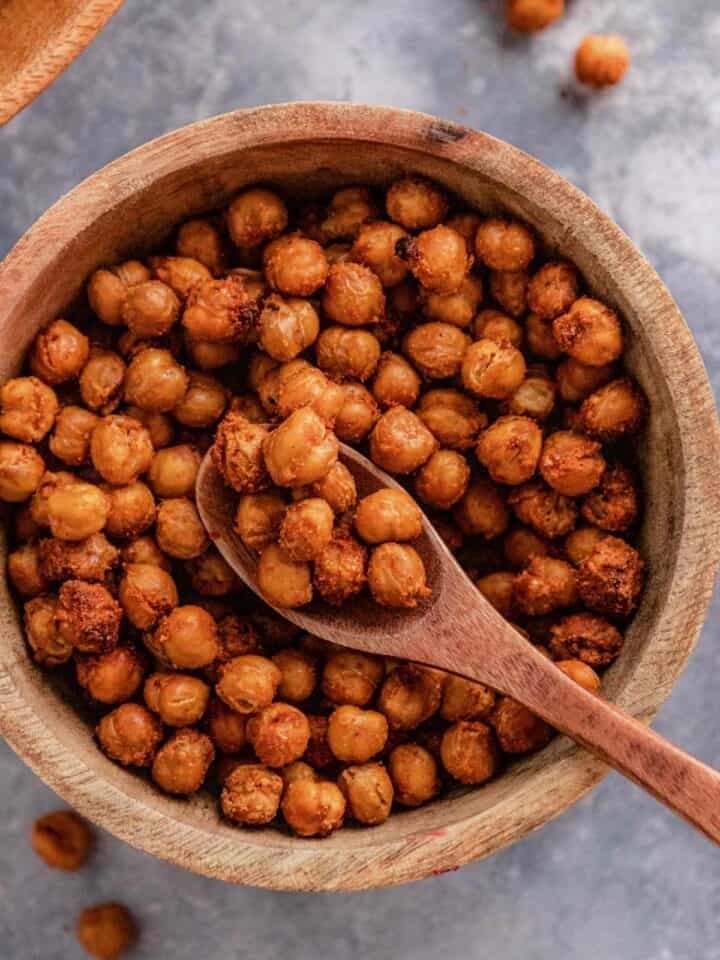 air fryer crispy chickpeas in a wooden bowl