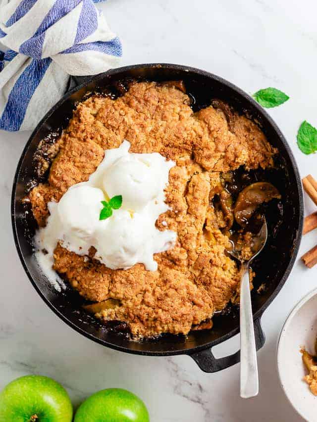 This Apple Cobbler Is Delicious - The Yummy Bowl