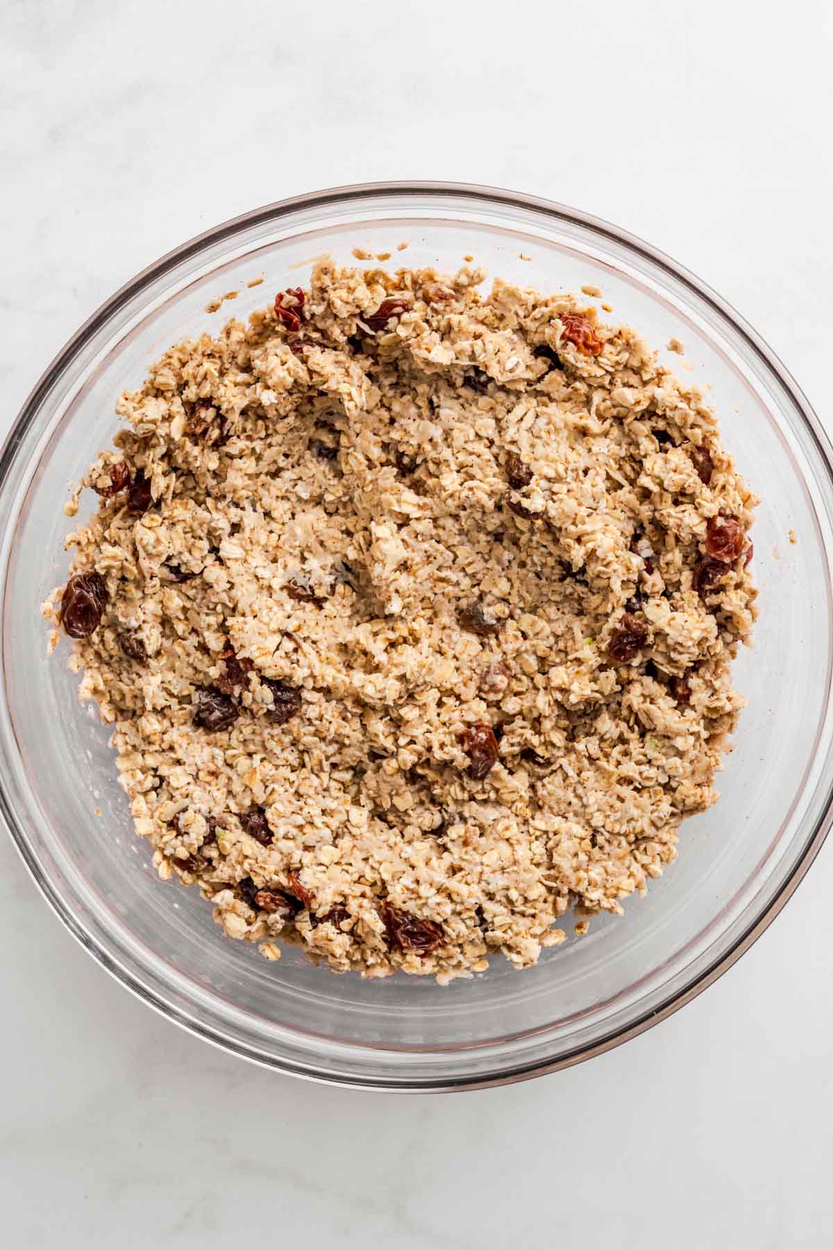 Apple oatmeal cookies with raisins.