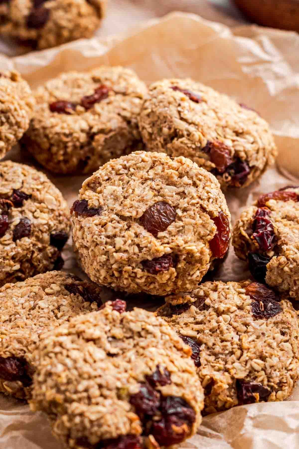 Apple oatmeal cookies with raisins.