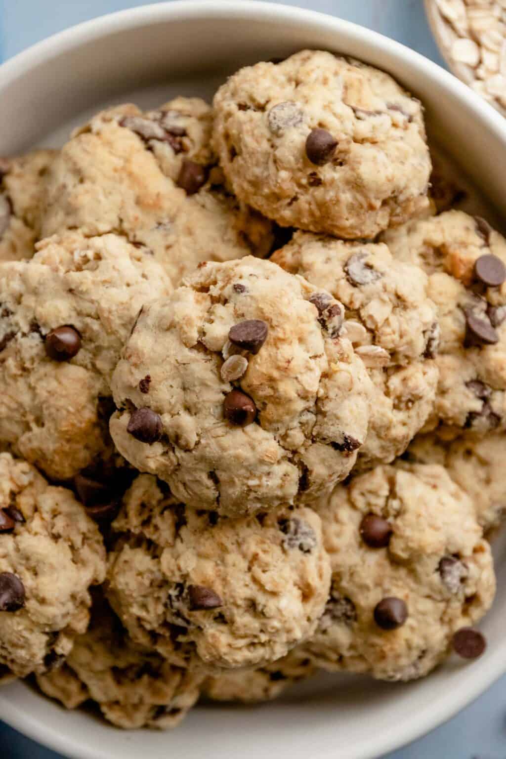 Banana Oatmeal Cookies With Chocolate Chips The Yummy Bowl