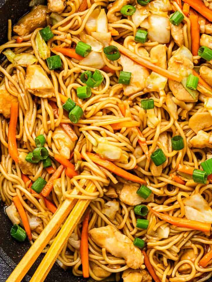 easy chicken chow mein dinner.