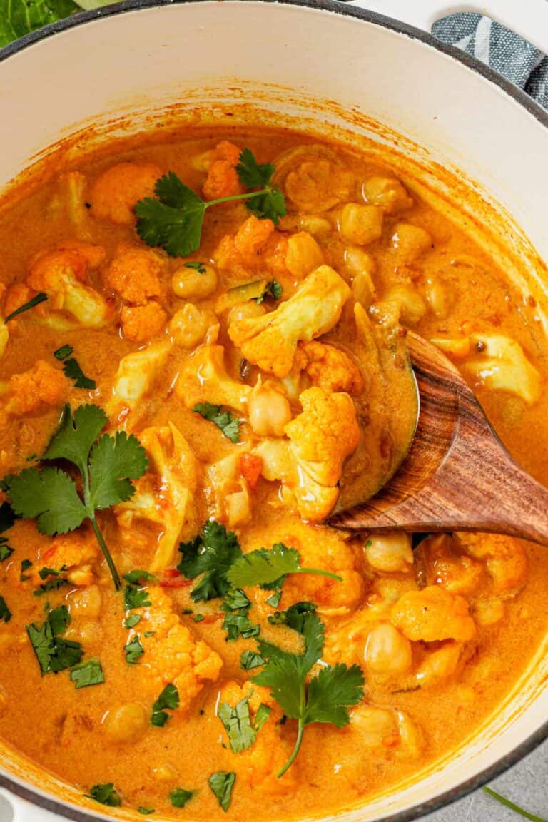 Creamy Vegan Chickpea Cauliflower Curry - The Yummy Bowl
