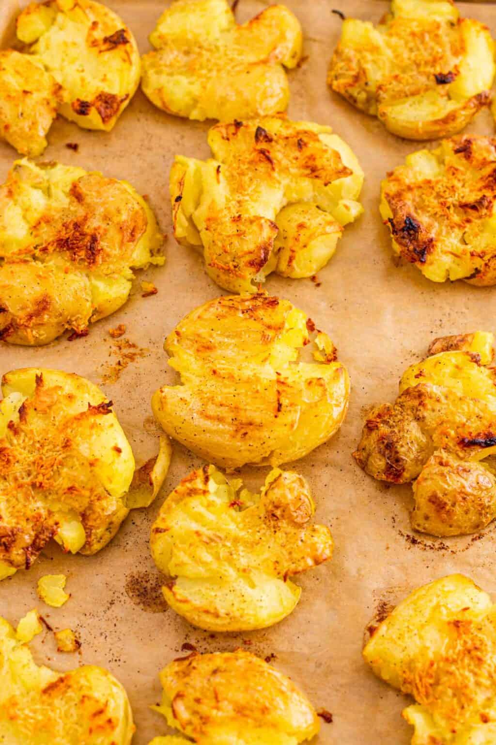 Crispy Smashed Potatoes In Oven With Garlic Butter - The Yummy Bowl