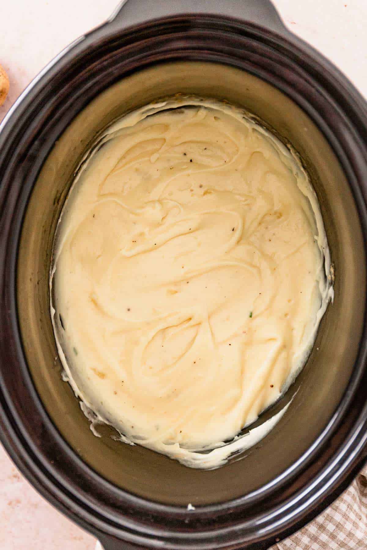mashed potatoes in slow cooker