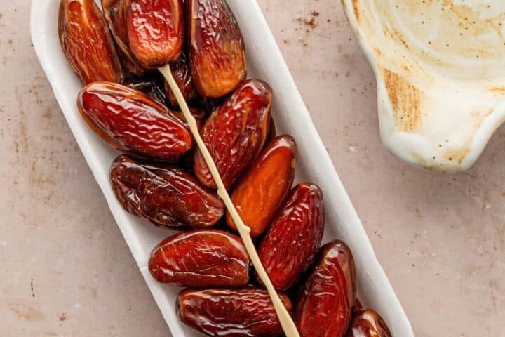 What Are Dates and Why Should You Be Eating Them?