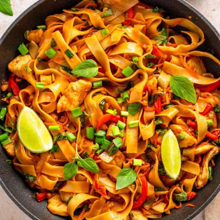 Spicy Drunken Noodles Recipe (Better Than Take-Out!) - The Yummy Bowl