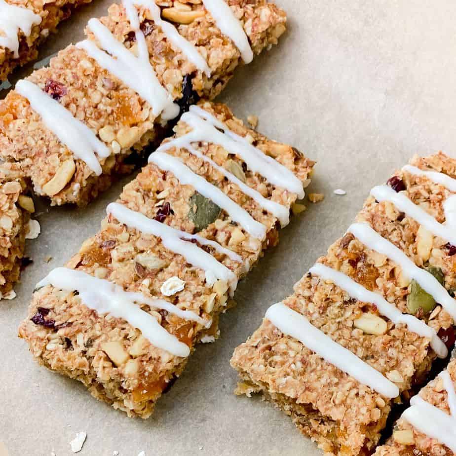Homemade granola bars with banana are a mix of different fruit, seeds, and coconut oil. Chewy, nutty, and naturally sweetened with banana - a healthy speedy snack on the go.- The Yummy Bowl