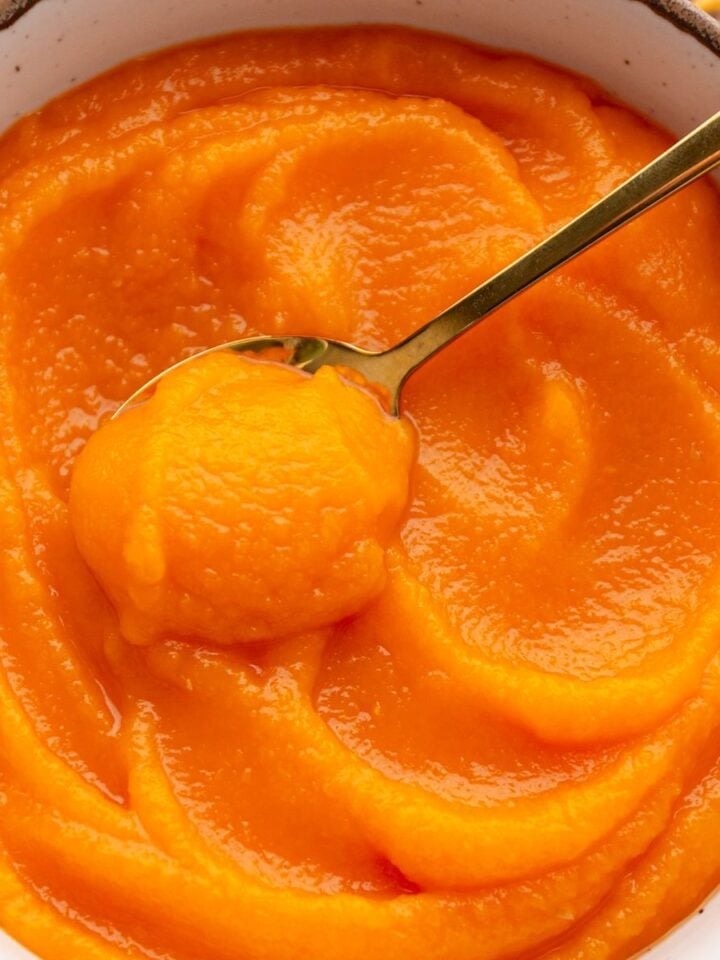 How to make pumpkin puree.