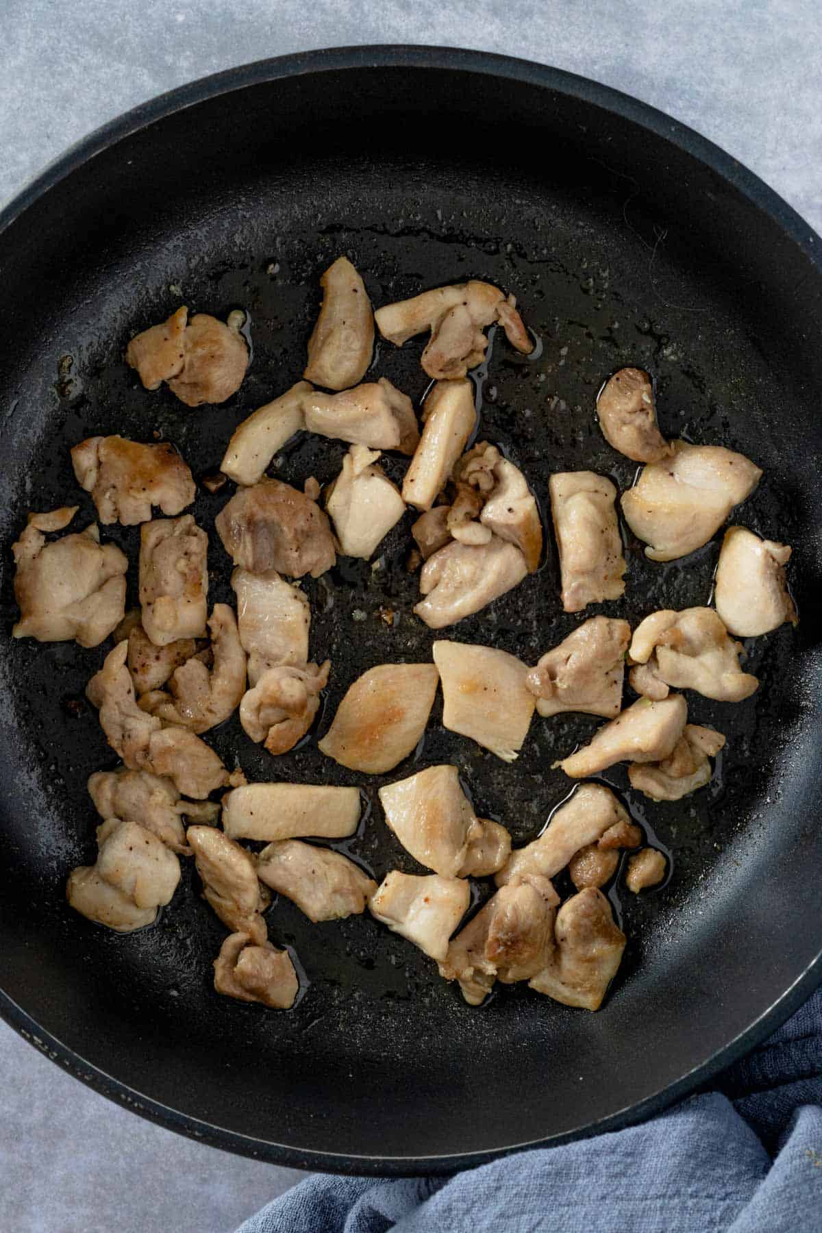 cooked chicken pieces