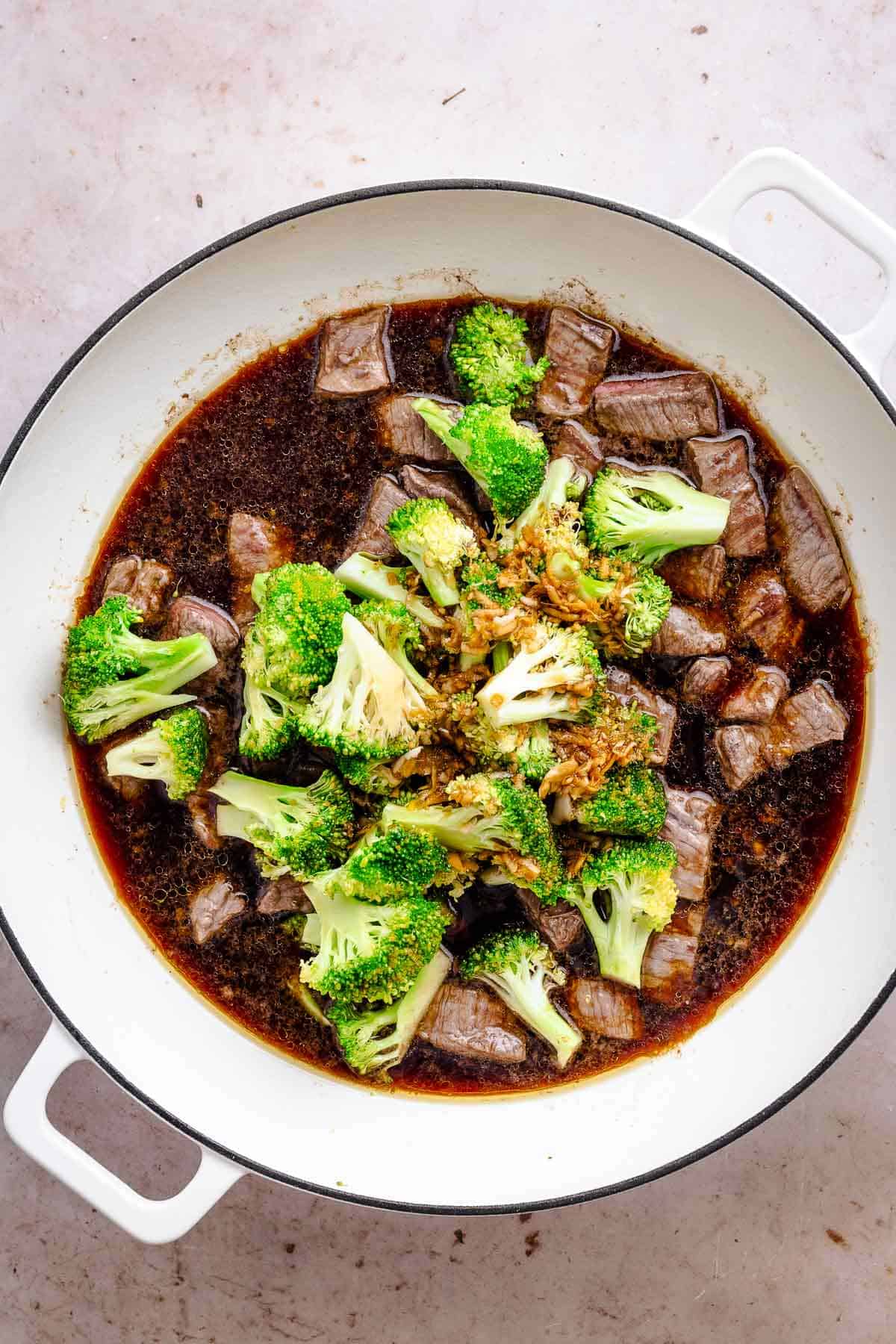 beef broccoli with sauce.