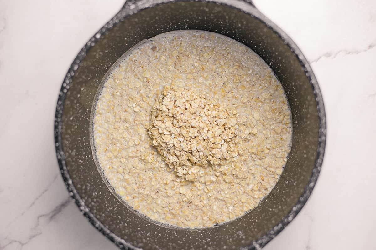 Spiced Pear Porridge Vegan