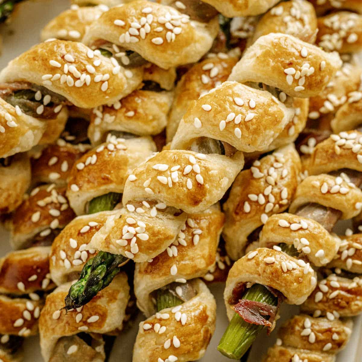 Asparagus Puff Pastry Twists With Prosciutto.