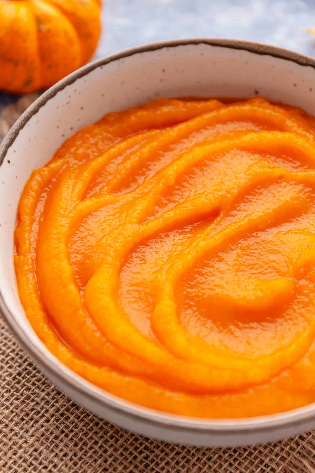 How to make pumpkin puree.