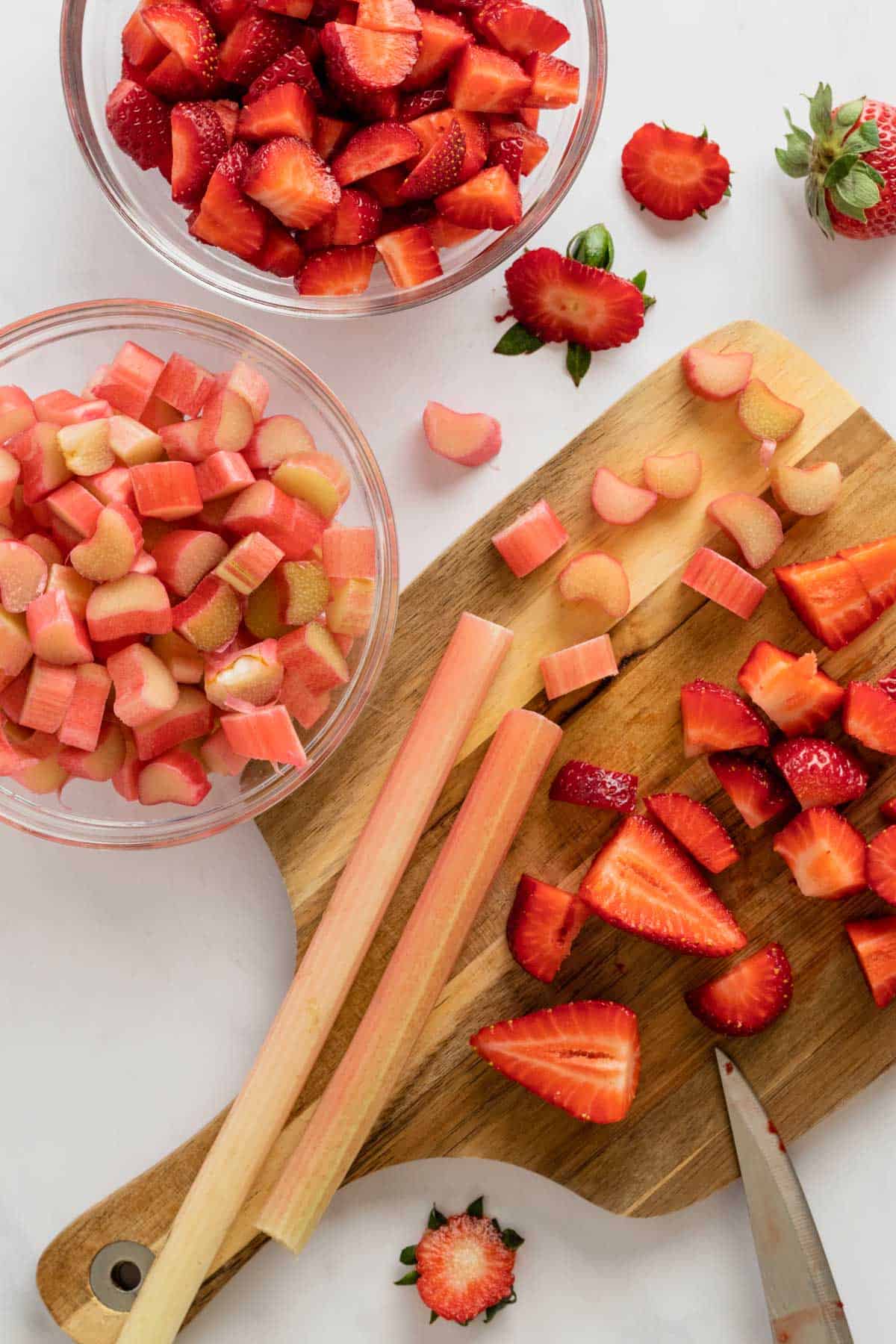 strawberries and rhubarb slices