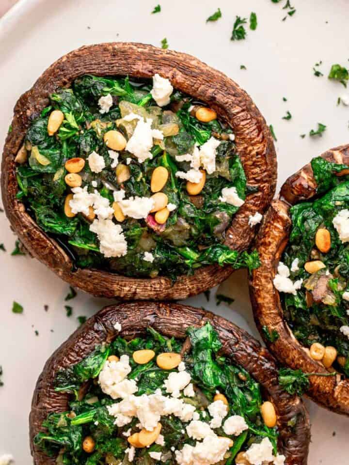 photos of stuffed mushrooms and label reads: 40+ best stuffed mushroom recipes