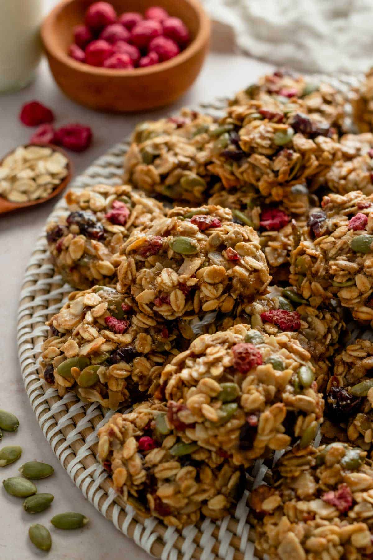 healthy oatmeal breakfast cookies with dried fruit and nuts