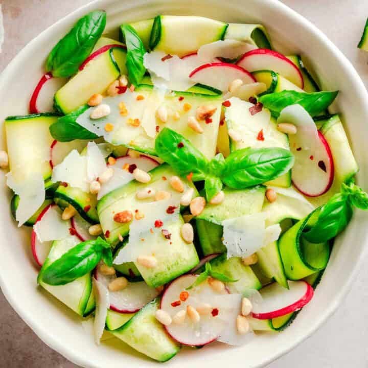 Zucchini salad with radishes and dressing.