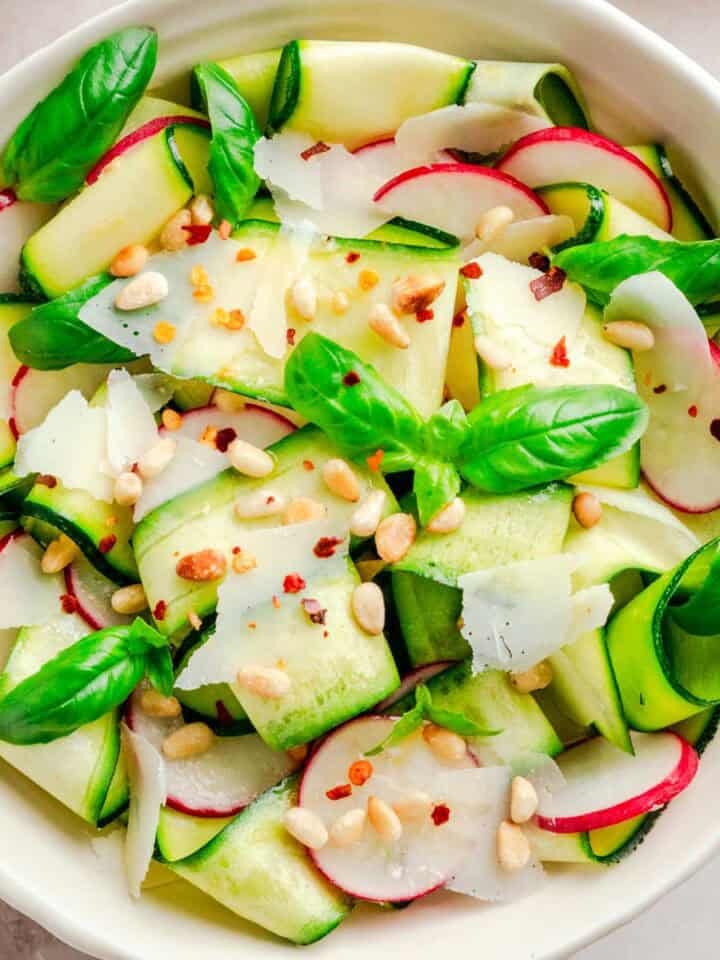 Zucchini salad with radishes and dressing.
